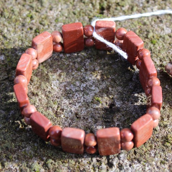 Natural GemStone Red Jade Jasper Bracelet - Picture 5 of 5